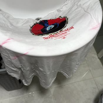 İlk Yıkamada Baskı Boyası Bulaşan T-shirt İçin Değişim Talebi