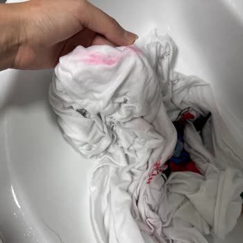 İlk Yıkamada Baskı Boyası Bulaşan T-shirt İçin Değişim Talebi