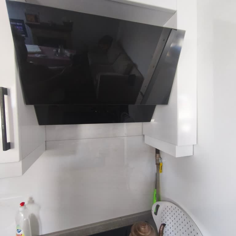 Garantisi Devam Eden Kumtel Davlumbaz İçin Haksız Ücret Talebi