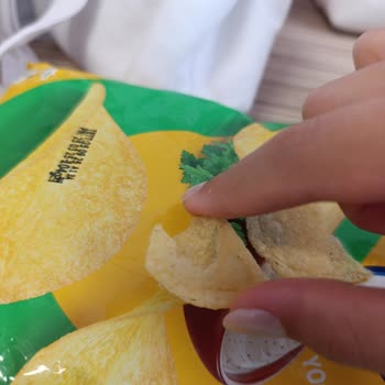 Cips Paketinden Çıkan Kıl Hijyen Endişesi Yarattı