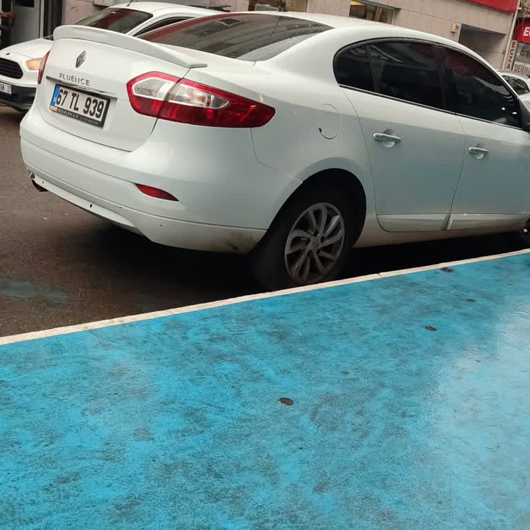 Ziraat Bankası Tadilatında Sürekli Park Sorunu Ve Mağduriyet