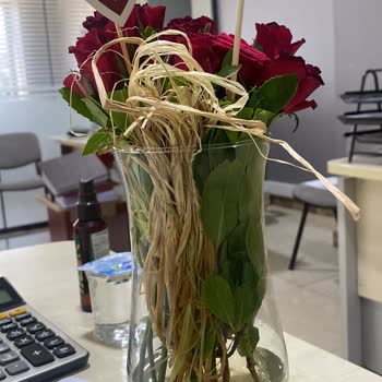 Görselden Farklı Ve Bayat Çiçek Gönderildi, Çözüm Sunulmadı