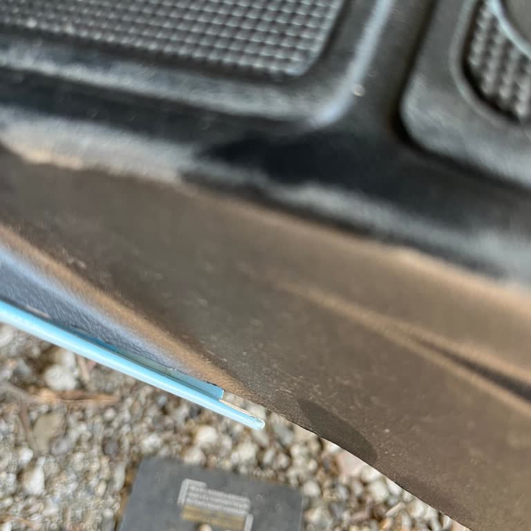 Sıfır Alınan Motorun Kırık Paneli İçin Garanti Çözümü Sağlanmıyor, Mağdur Edildim