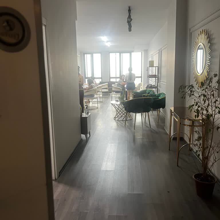 Hana Nail Salon’da Şeffaf Olmayan Ücretlendirme ve Kötü Davranış