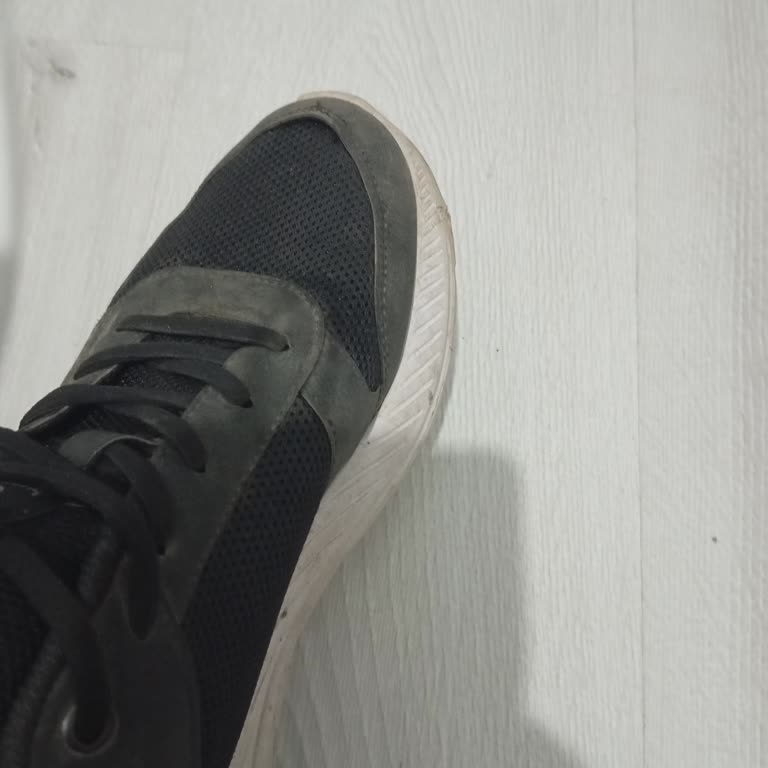 Hummel Ayakkabı Kısa Sürede Bozuldu, Garanti Talebim Reddedildi