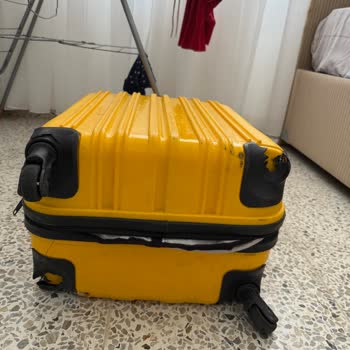 Uçuş Sonrası Valiz Hasarı Hakkında Destek Talebi