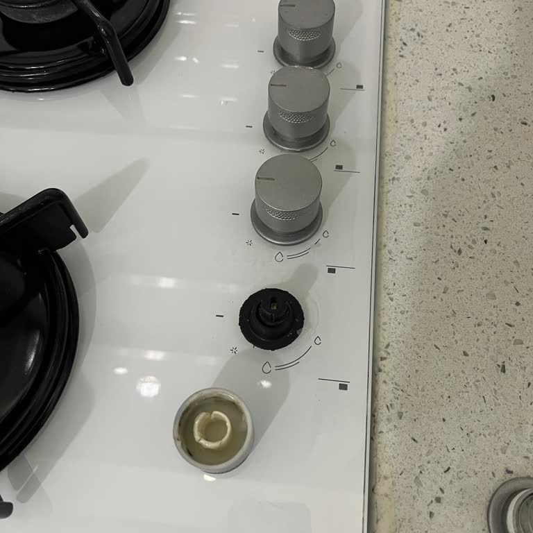 Simfer Set Üstü Ocak Düğmeleri Kırıldı, Yedek Parça Bulamıyorum