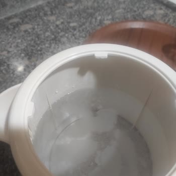 Çay Makinesinde Sürekli Oluşan Beyaz Kireç Tabakası Sorunu