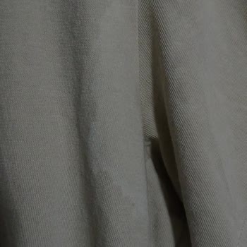 Mavi T-shirtte İlk Kullanımda Renk Solması Ve Leke Sorunu Yaşadım