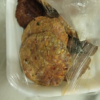 Bozuk Köfte Satışı Ve Eksik İade Skandalı