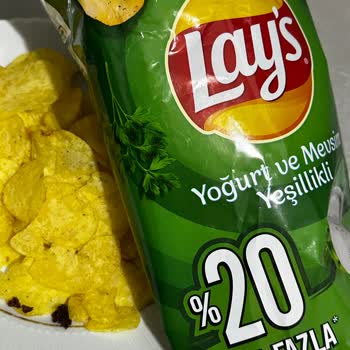 Lays Yoğurtlu Cips Paketinden Siyah Yabancı Madde Çıktı, Sağlık Riski Yaşadım