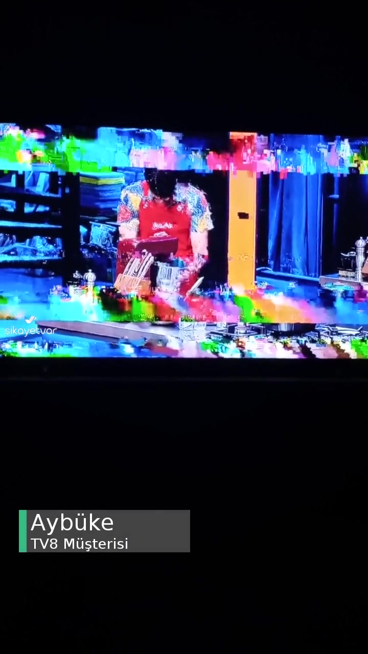 TV8 Aynı Saatlerde Yayın Donuyor! videonun kapak resmi