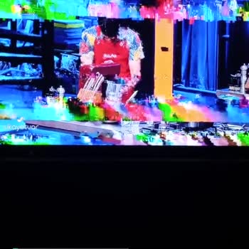 TV8 Aynı Saatlerde Yayın Donuyor!