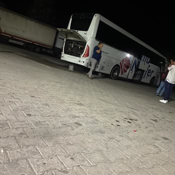 Yolda Kalan Otobüs Ve İlgisiz Personel Nedeniyle Mağduriyet