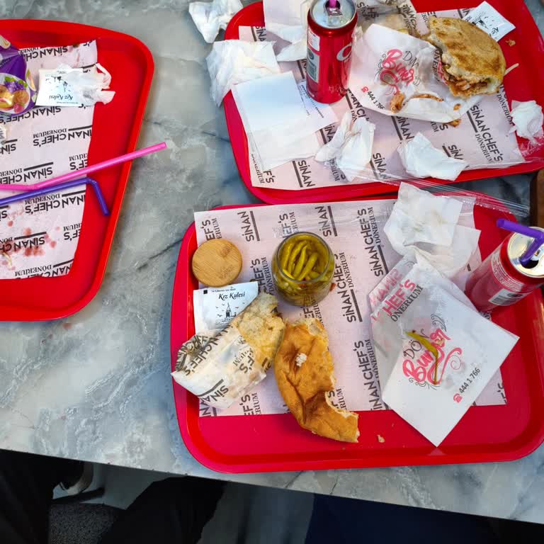 Sinan Chef Hayal Kırıklığı Yaratan Döner Deneyimi: Beklentilerin Çok Altında Kalan Bir Akşam