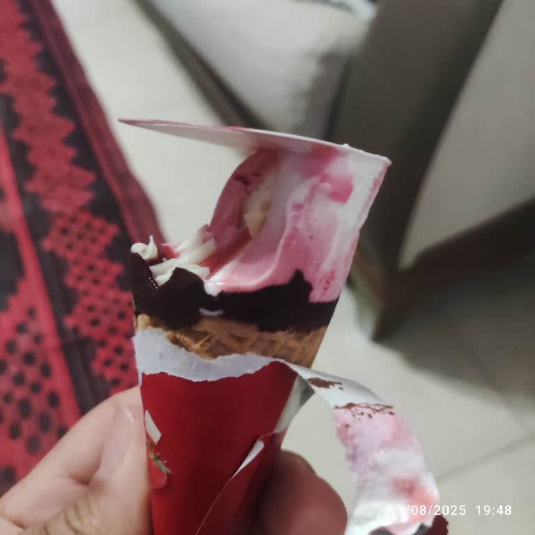 Aldığım Cornetto Dondurmalar Eksik Ve Ambalajda Bilgi Yok