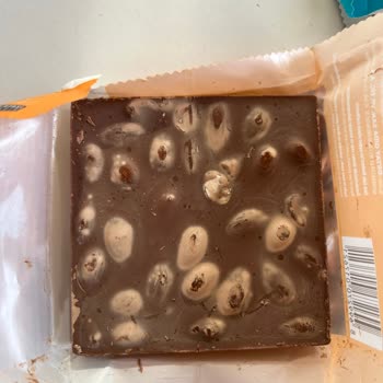 Aldığım Çikolatalar Bayat Ve Beyazlamış Çıktı, Çözüm Bekliyorum