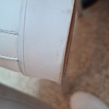 İki Saatte Hasar Gören Ayakkabıma İade Yapılmıyor, Mağdur Ediliyorum