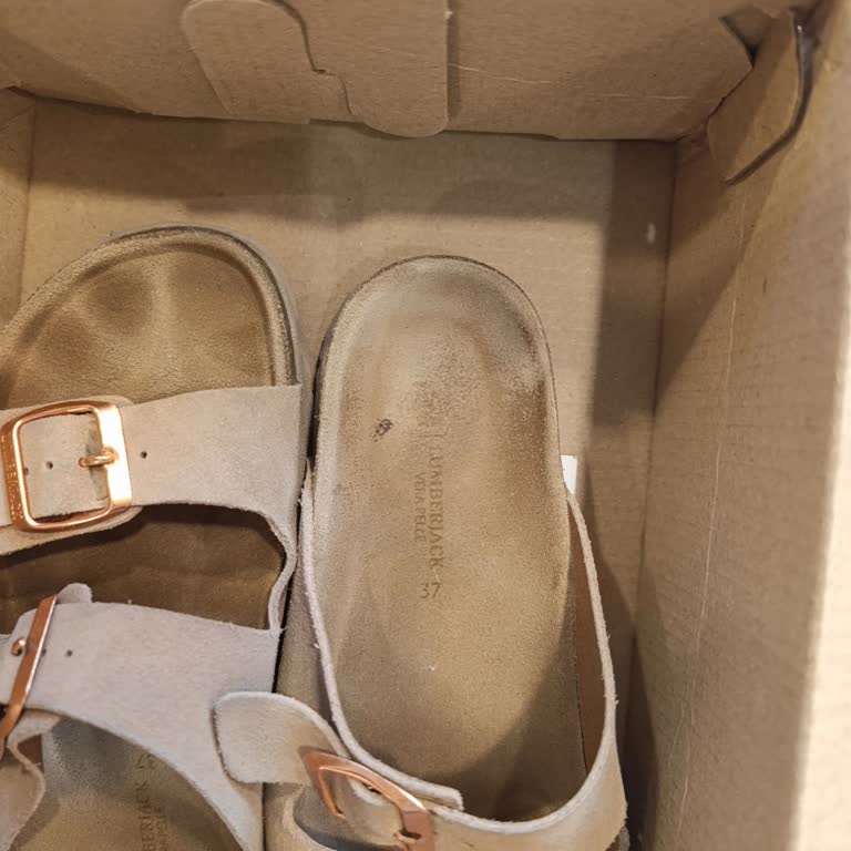 Aldığım Terlik Kısa Sürede Bozuldu, FLO Sorunumu Çözmüyor