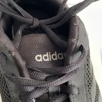 1 Ayda Deforme Olan Adidas Ayakkabı Ve Garanti Sürecinde Mağduriyet