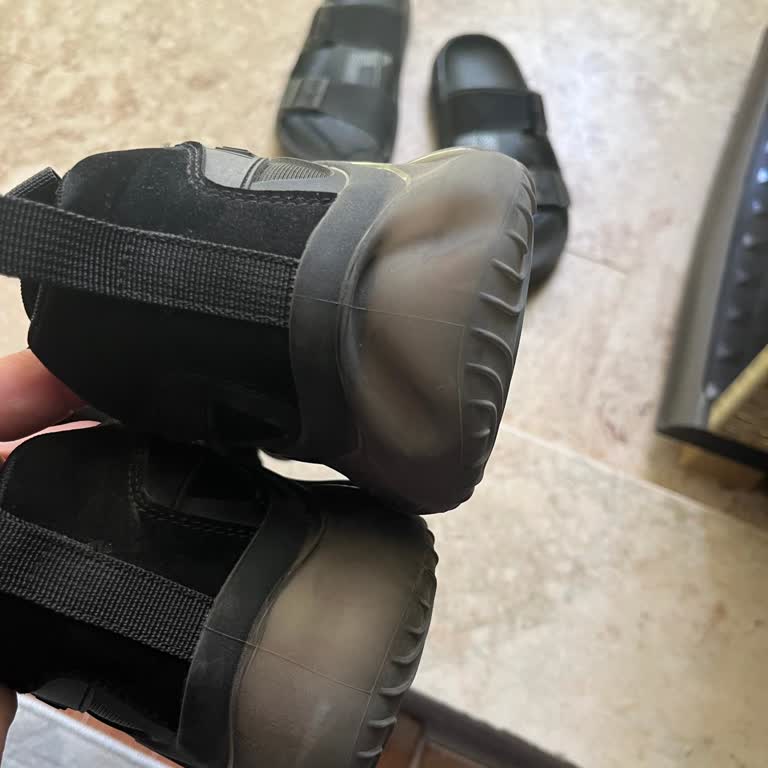 Bir Günlük Kullanımda Ayakkabıda Çökme Ve Yetersiz Müşteri Desteği