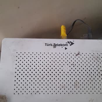 6 Aydır İnternet Yok Fatura Ödüyorum Modem Değişimi İçin Yüksek Ücret İsteniyor