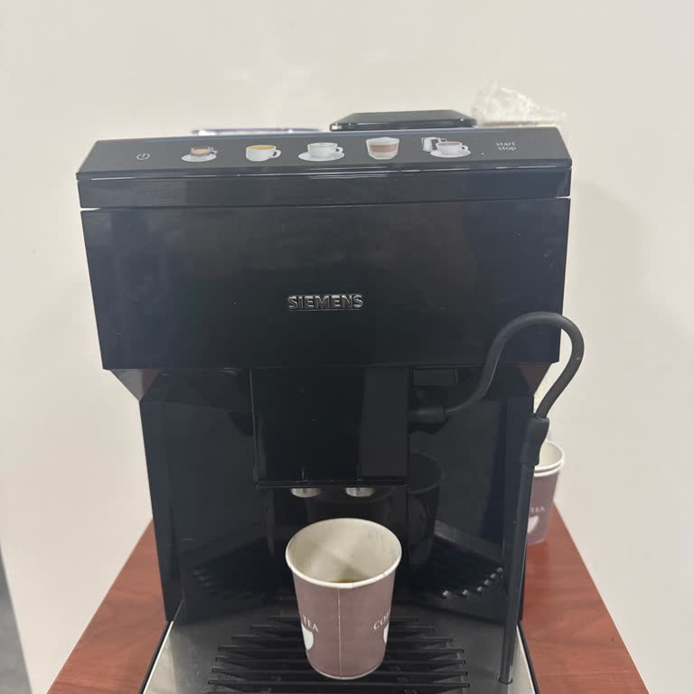 Kahve Makinesi Bardağa Akmıyor, Arka Kısımdan Su Sızdırıyor