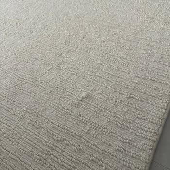 Hasarlı Halılar, Geciken Teslimat Ve Çözüm Sunmayan Müşteri Hizmetleri Mağduriyeti