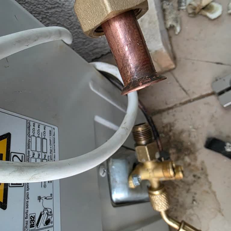 Arçelik Yetkili Servis Gaz Kaçağını Çözemedi, Mağdur Oldum