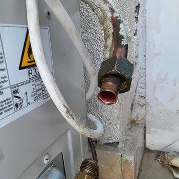 Arçelik Yetkili Servis Gaz Kaçağını Çözemedi, Mağdur Oldum