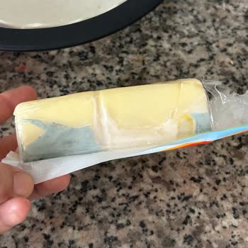 Son Kullanma Tarihi Geçmemiş Kaşar Peynirinin Küflü Çıkması Ve Denetim Eksikliği