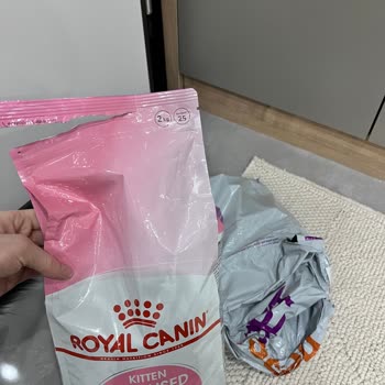 Açık Paketli Kedi Maması Teslimatı Ve Satıcıdan Beklenmeyen Yaklaşım