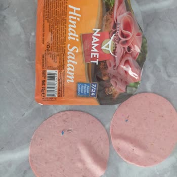 Hindi Salamda Plastik Parça Buldum Gıda Güvenliği Endişesi