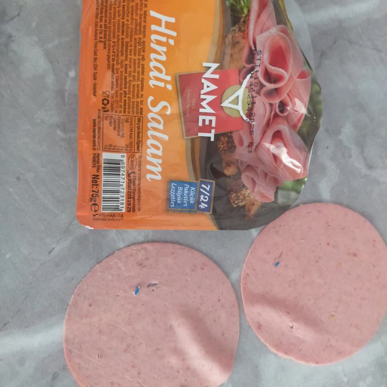 Hindi Salamda Plastik Parça Buldum Gıda Güvenliği Endişesi