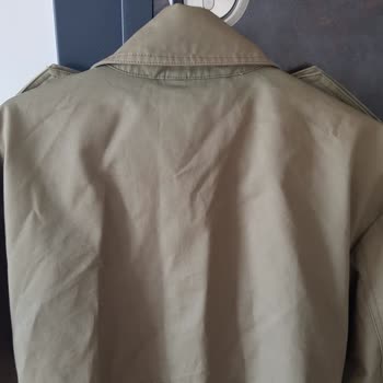 Üç Ayda Solan Trençkot Ve Garantiye Rağmen Çözülmeyen Sorun