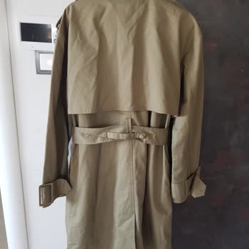 Üç Ayda Solan Trençkot Ve Garantiye Rağmen Çözülmeyen Sorun