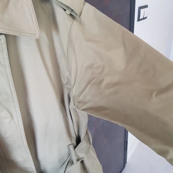 Üç Ayda Solan Trençkot Ve Garantiye Rağmen Çözülmeyen Sorun