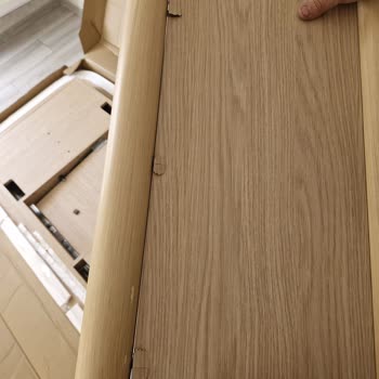 Hasarlı Masa Ve Sandalyeler Teslim Edildi, Servis Dönüş Yapmıyor