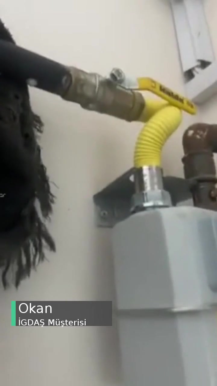 İGDAŞ Mühendisinin Hakaretleri Ve Tavrı videonun kapak resmi