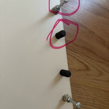 Teslim Edilen Banyo Dolabında Eksik Parçalar Ve İletişimsizlik Sorunu