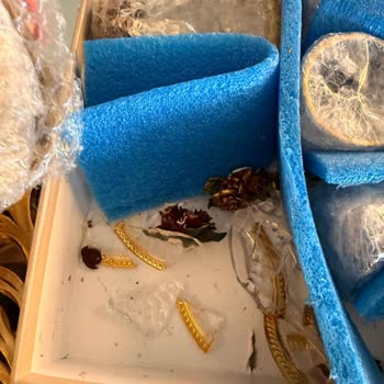 Kervan Tekstil-Çeyiz-Mobilya Kırık Gelen Ürünler Ve İletişimsizlik Nedeniyle Mağduriyet