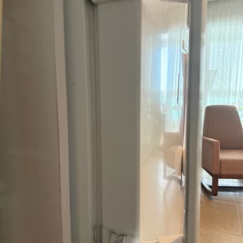 Garanti Süresi Devam Eden Derin Dondurucuda Kapı Kolu Kırılması Ve Ücret Talebi