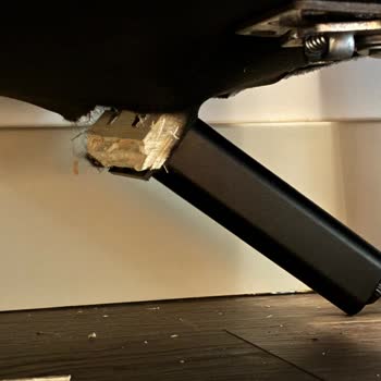 Kırık Koltuk Teslimatı Ve Eksik Gardırop: Çözüm Sunulmuyor