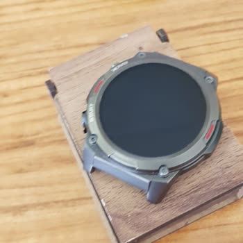 TikTok Üzerinden Alınan Akıllı Saatlerin Kırık Ve Eksik Gelmesi Mağduriyet Yarattı