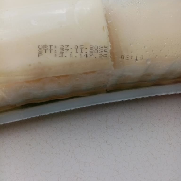 Son Kullanma Tarihi Geçmemiş Kaşar Peynirinin Bozulması Ve Mağduriyet