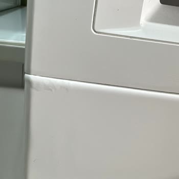 Bosch Çamaşır Makinesinde Deterjan Bölmesi Kabarması Ve Kalıcı Koku Sorunu