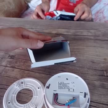 Eksik Parça Ve Satıcıdan Ciddiyetsiz Yanıt: Duman Dedektöründe Pil Sorunu