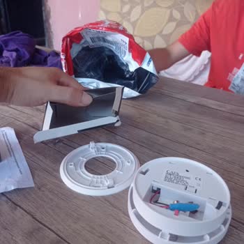 Eksik Parça Ve Satıcıdan Ciddiyetsiz Yanıt: Duman Dedektöründe Pil Sorunu