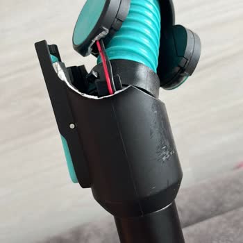 Garanti Kapsamındaki Süpürgenin Kırılan Parçası İçin Ücret Talebi