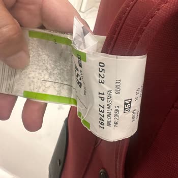 Corendon Airlines Uçuşunda Hasarlı Bagaj Ve Yetersiz Yolcu Rehberliği